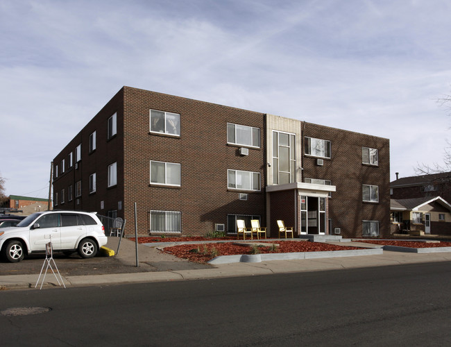 1380 Macon St in Aurora, CO - Building Photo - Building Photo