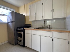 2028 W Pacific Ave, Unit 4 in Spokane, WA - Building Photo - Building Photo