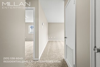 612 Madison Street in Clarksville, TN - Building Photo - Interior Photo