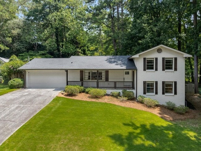 property at 2532 Circlewood Rd NE