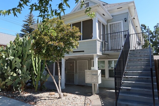 property at 1917 28th St