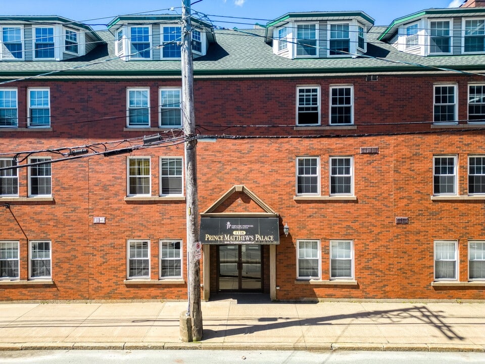 1338-1338 Hollis St in Halifax, NS - Building Photo