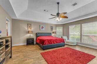 121 April Waters Dr N in Montgomery, TX - Building Photo - Building Photo
