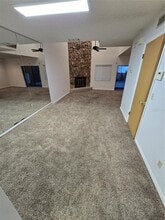 5911 Idle Forest Pl in Tampa, FL - Building Photo - Building Photo