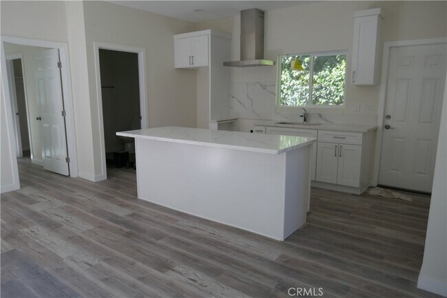 property at 1801 W Garry Ave