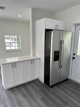 17451 NE 19th Ave in North Miami Beach, FL - Building Photo - Building Photo