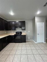5821 Mirror Ridge Dr in Fort Worth, TX - Building Photo - Building Photo