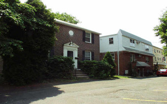 1020-1024 Fox Chase Rd Apartments