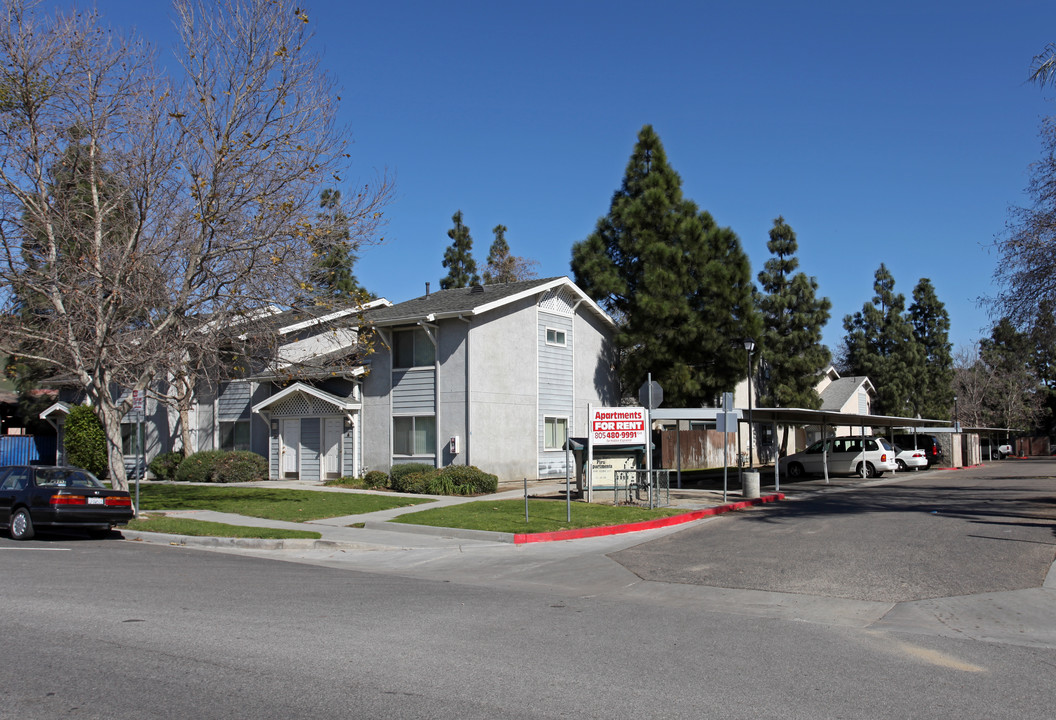 404 Main St N in Fillmore, CA - Building Photo