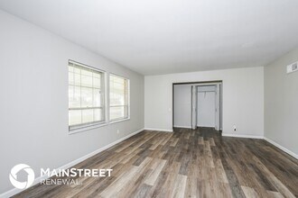 11058 Perham Dr in St. Louis, MO - Building Photo - Building Photo