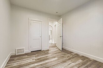 1980 Galena St in Aurora, CO - Foto de edificio - Building Photo