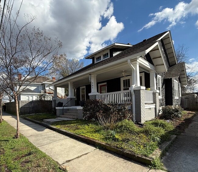 property at 107 W Geer St