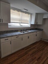 1714 W Touhy Ave in Chicago, IL - Building Photo - Building Photo