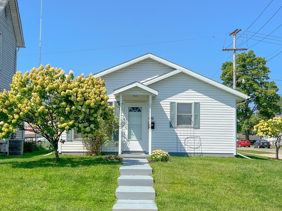 681 Maple Ave in Newark, OH - Foto de edificio