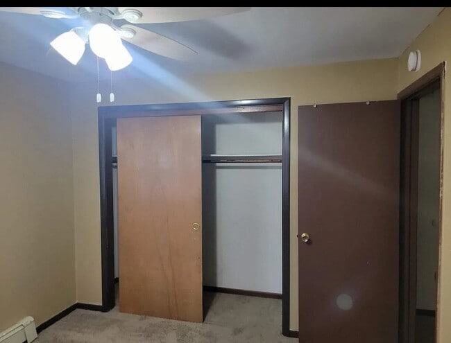 645 Pasadena Ave, Unit 2E in Beecher, IL - Foto de edificio - Building Photo