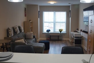 500 S Center St, Unit 1 bedroom Downtown Newark in Orange, NJ - Foto de edificio - Building Photo