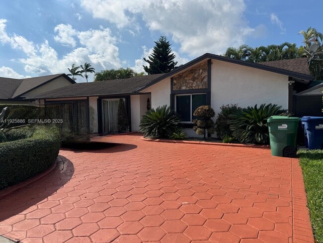 9412 SW 127th Ave in Miami, FL - Building Photo - Building Photo