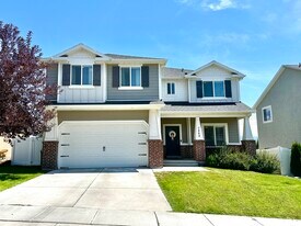 7868 N Broken Arrow Ln in Eagle Mountain, UT - Building Photo