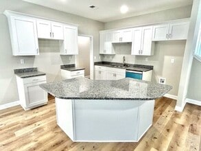 5416 Kennesaw Dr E in Millington, TN - Foto de edificio - Building Photo