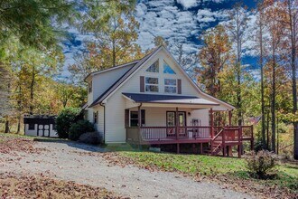 450 Rhododendron Ln in Fancy Gap, VA - Building Photo - Building Photo