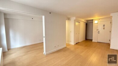 East 39th Street in New York, NY - Building Photo - Building Photo