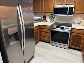 333 Woodlake Wynde in Oldsmar, FL - Building Photo - Building Photo