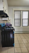346 John F. Kennedy Blvd in Bayonne, NJ - Foto de edificio - Building Photo