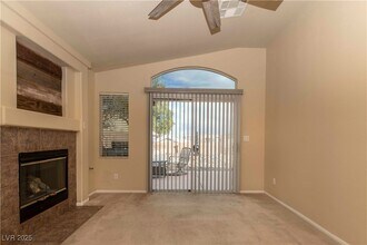 304 Silver Castle St in Las Vegas, NV - Building Photo - Building Photo