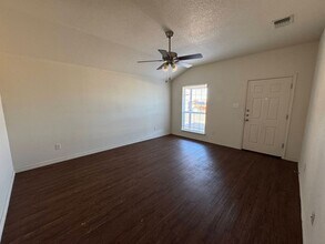 5704 Lariat Ct in Killeen, TX - Foto de edificio - Building Photo