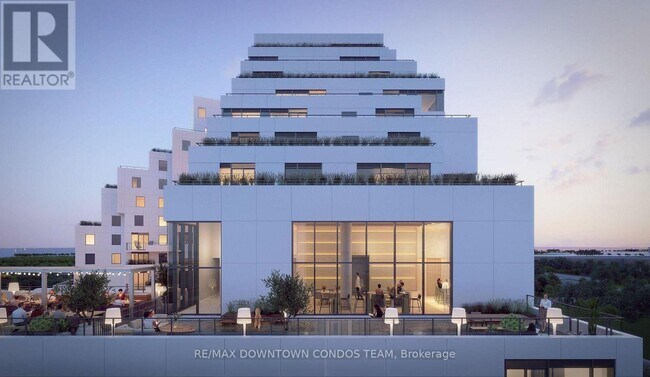 1050 Eastern Ave in Toronto, ON - Building Photo - Building Photo
