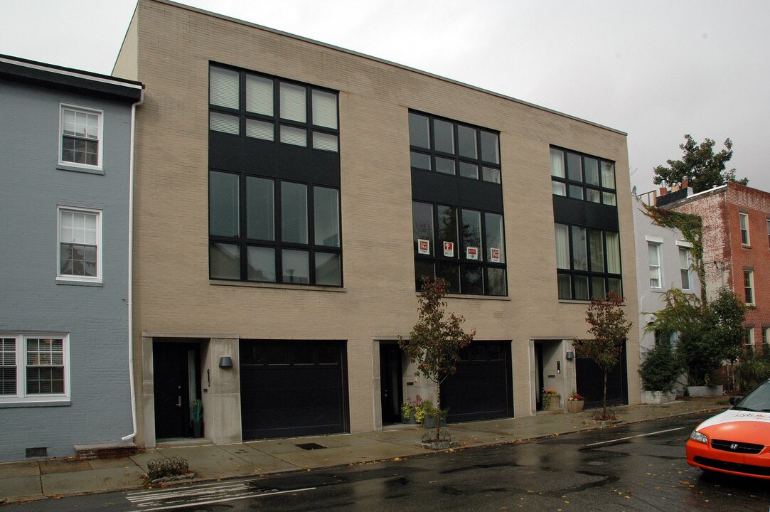 410-416 S 21st St in Philadelphia, PA - Building Photo