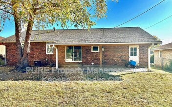 5216 SW 33rd St in Topeka, KS - Building Photo - Building Photo