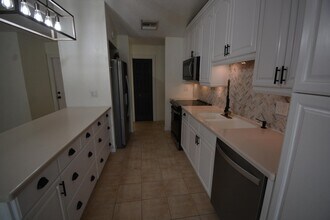 1379 Pinetta Cir in Wellington, FL - Foto de edificio - Building Photo