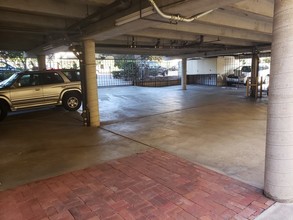 1135 Torrey Pines Rd-Unit -2B in San Diego, CA - Building Photo - Building Photo