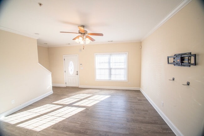 614 N Center St in Johnson City, TN - Building Photo - Building Photo