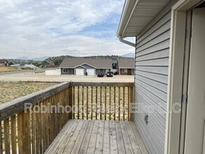 279 Country Club Pkwy in Spring Creek, NV - Building Photo - Building Photo