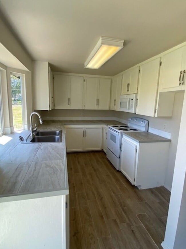 5502 Cynthia Ct in Yakima, WA - Building Photo - Building Photo