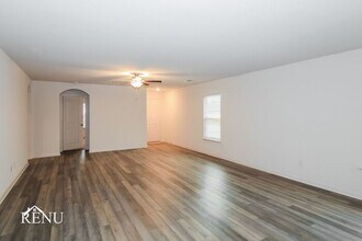 18509 Allen Welch Dr in Elgin, TX - Building Photo - Building Photo