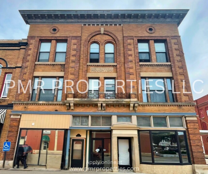 400 E Coolbaugh St in Red Oak, IA - Building Photo