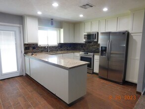 1131 N Mono Ct in Ridgecrest, CA - Building Photo - Building Photo