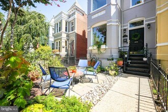 707 12th St NE in Washington, DC - Building Photo - Building Photo