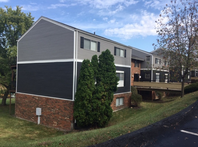 Campus View in Highland Heights, KY - Foto de edificio - Building Photo