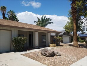 4639 Kristen Ln in Las Vegas, NV - Foto de edificio - Building Photo