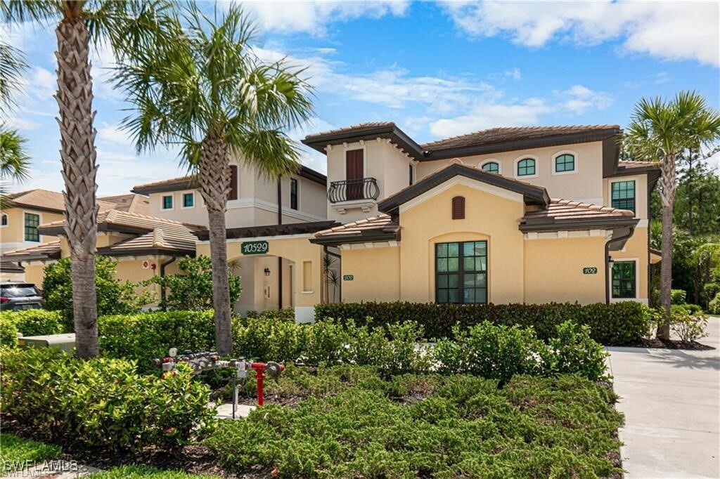 10529 Casella Way in Ft. Myers, FL - Foto de edificio