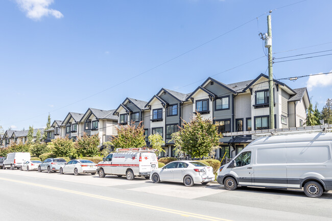 Woodland Park Townhouses in Langley, BC - Building Photo - Building Photo