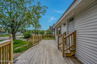 664 Laurel Dr in Tobyhanna, PA - Building Photo - Building Photo