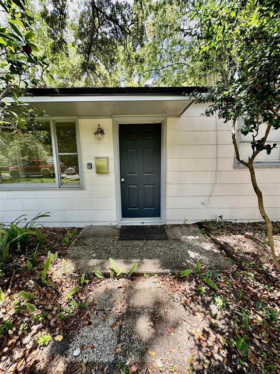 739 NE 10th Pl in Gainesville, FL - Building Photo - Building Photo