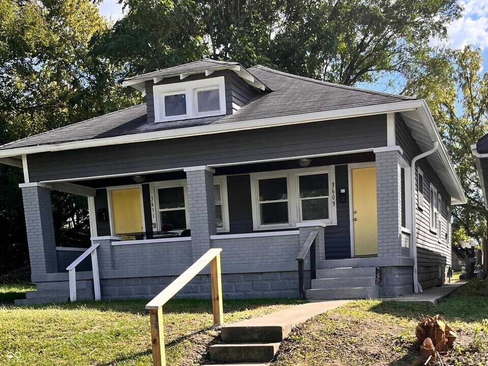 3609 E Vermont St in Indianapolis, IN - Building Photo