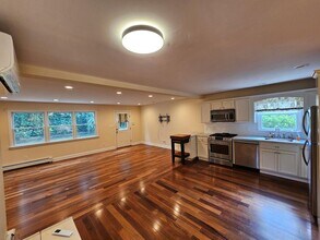 10 Covert St in Port Washington, NY - Building Photo - Building Photo