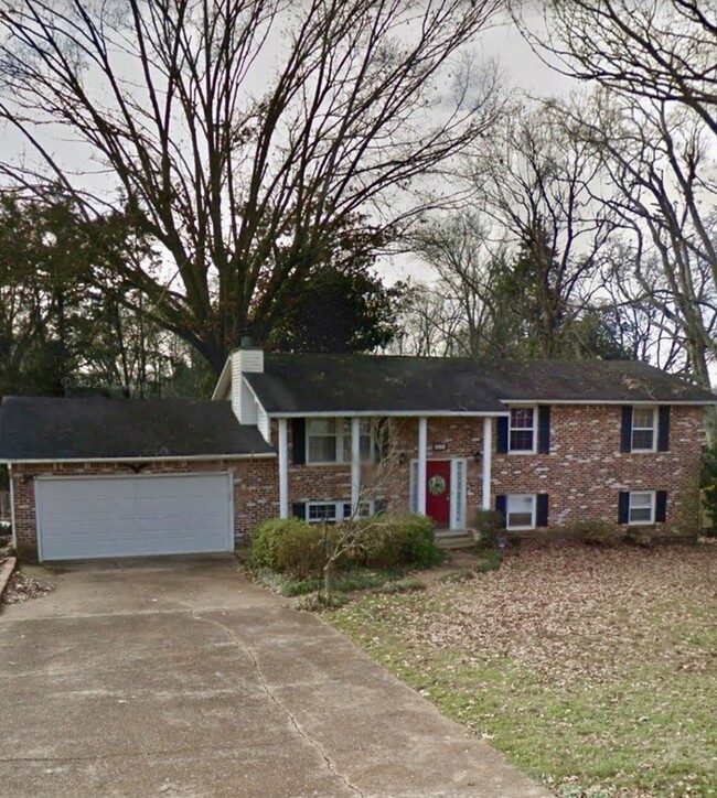 property at 516 Valley View Terrace SE